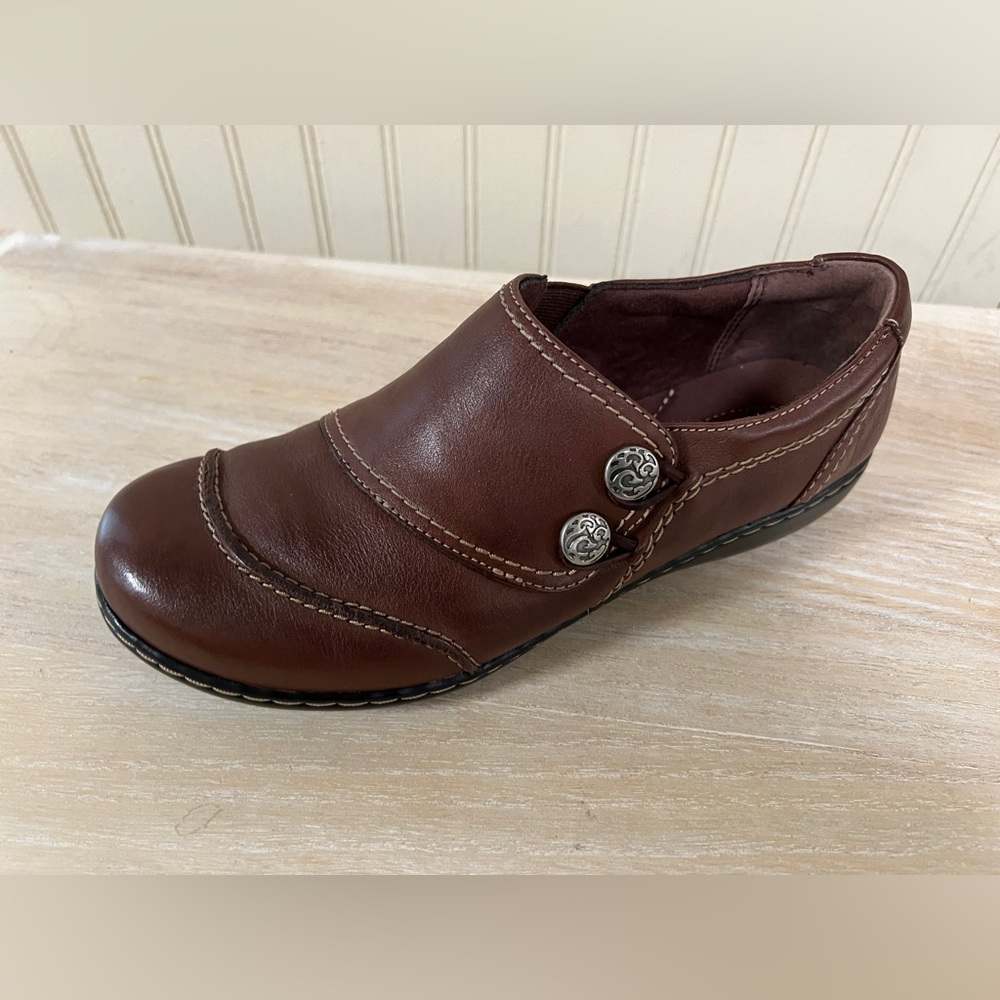Clarks Ashland Alpine, 7.5 Wide - Picture 2 of 7